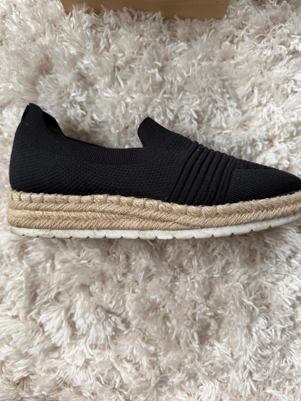 Adrienne Vittadini black knit
